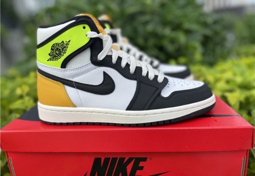 Air Jordan 1 High OG Volt Gold 555088-118 40-47.5